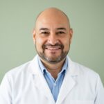 Nelson Santizo, naturópata y homeópata