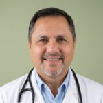 Dr. Julio Genaro Ruiz, médico general en Mataquescuintla