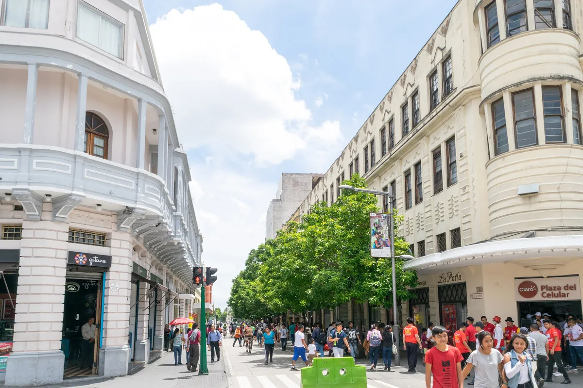 Paseo de la Sexta, en la zona 1 de la Ciudad de Guatemala